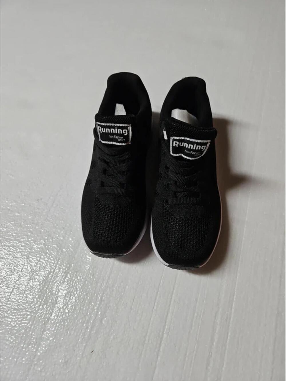 Sneaker for girls